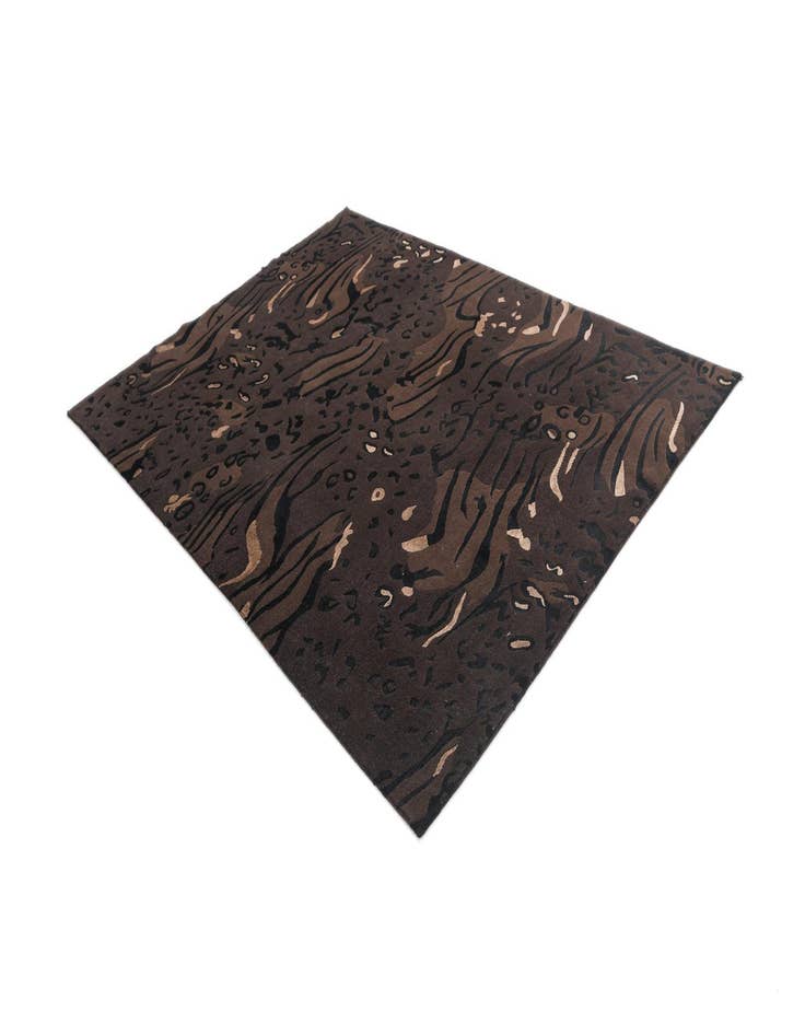 Detail image of 5' 9 x 8' Darya Rug