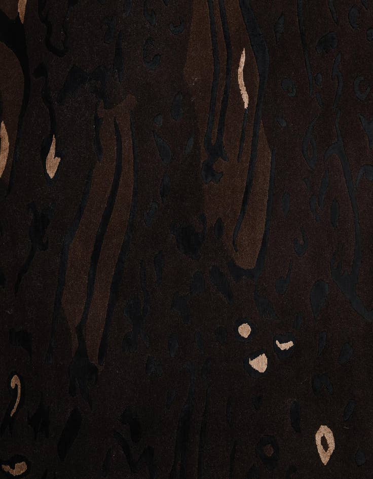 Detail image of 5' 9 x 8' Darya Rug