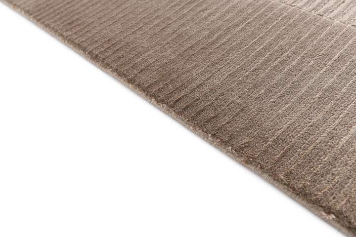 5' 7 x 7' 10 Hand Knotted Darya Wool Rug