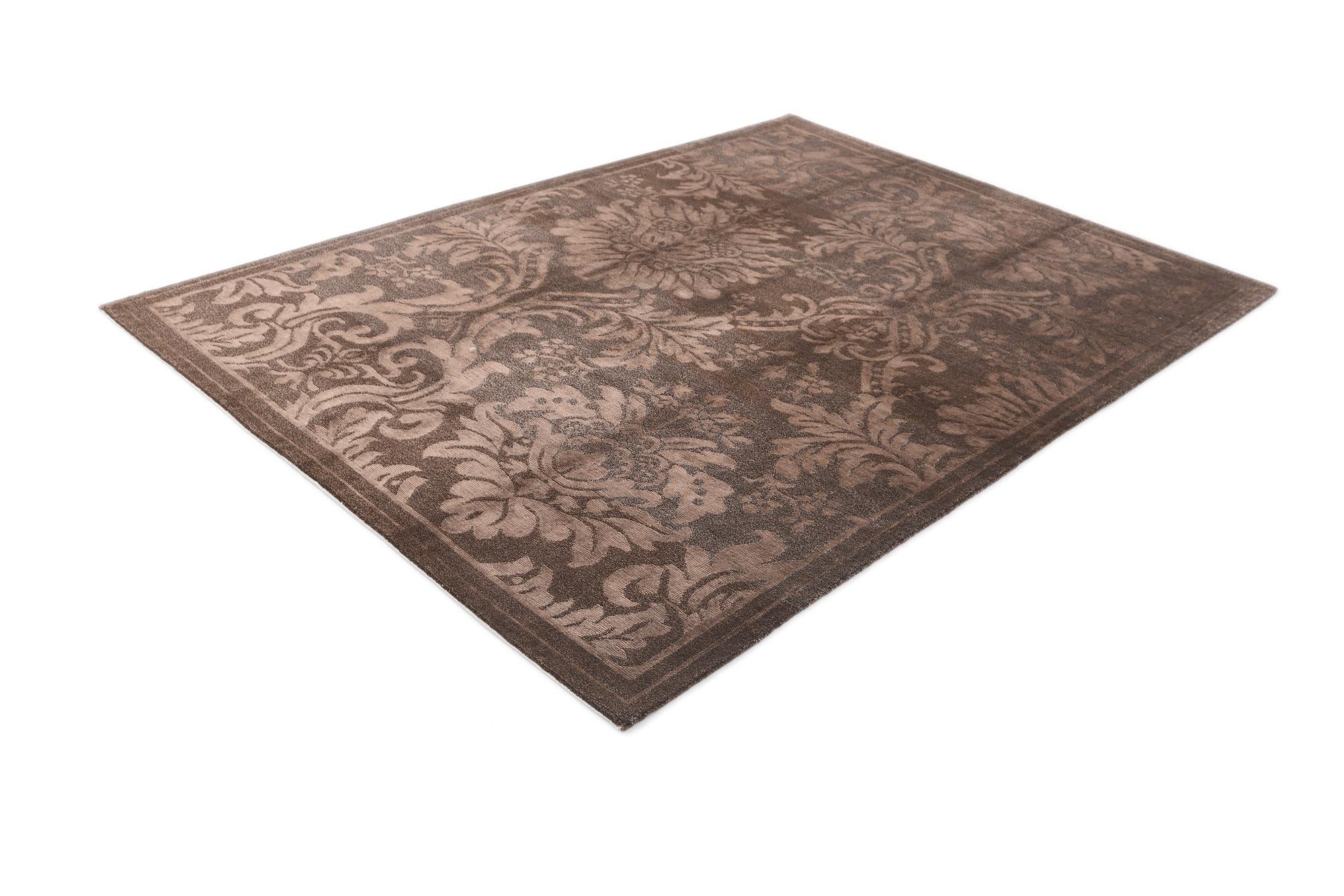 5' 9 x 8' Darya Rug