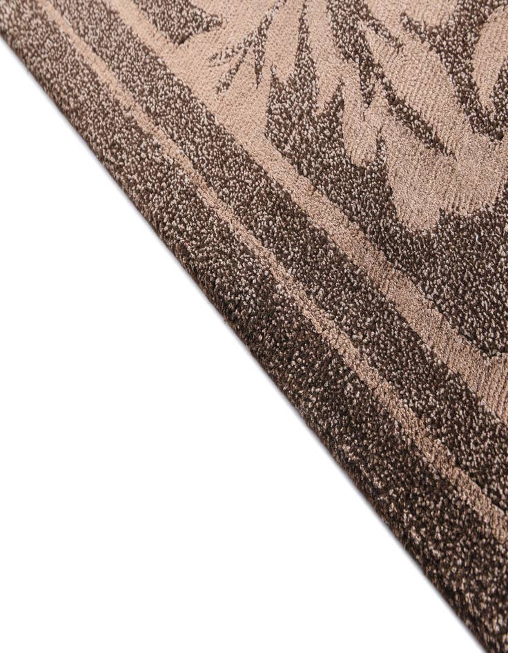 Detail image of 5' 9 x 8' Darya Rug