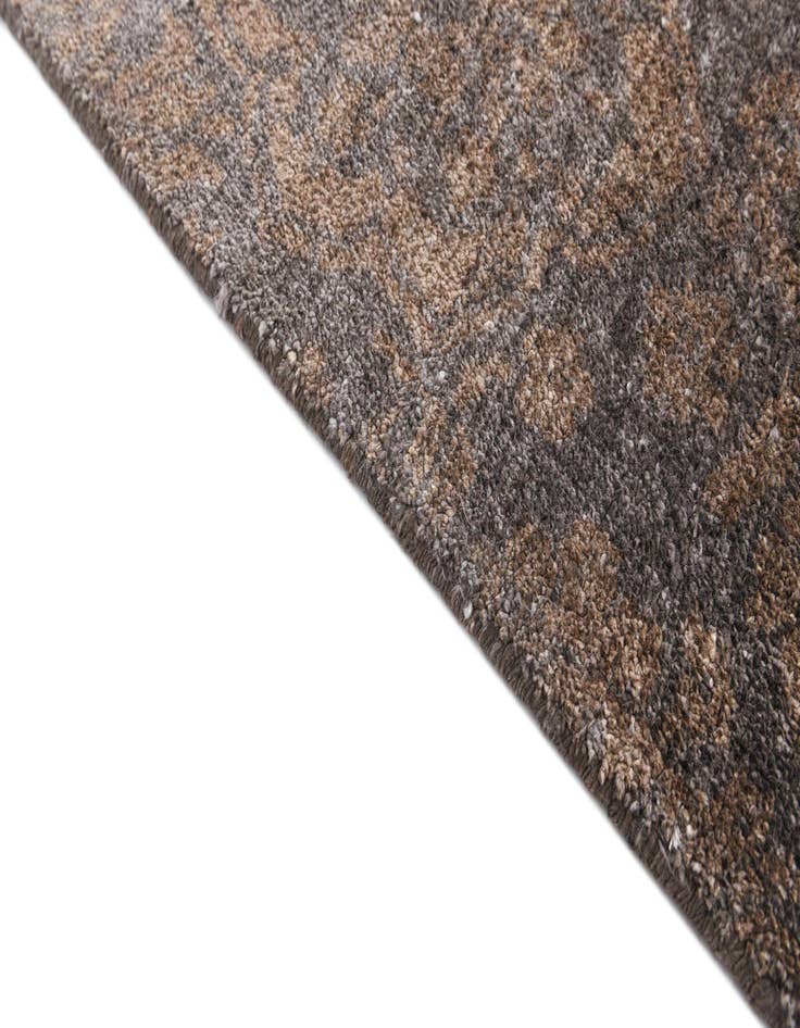 Detail image of 6' 7 x 9' 10 Hand Knotted Darya Wool Rug