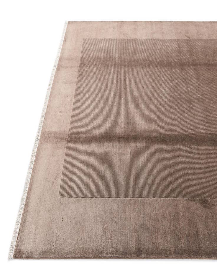 Detail image of 6' 8 x 10'  Hand Knotted Darya Wool Rug