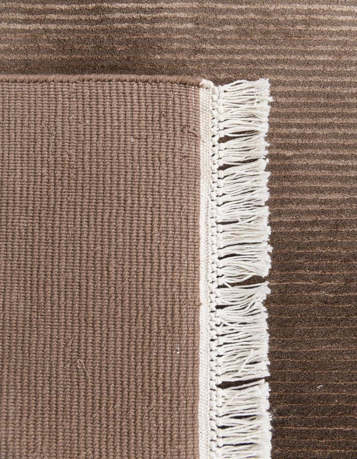 Detail image of 6' 8 x 10'  Hand Knotted Darya Wool Rug