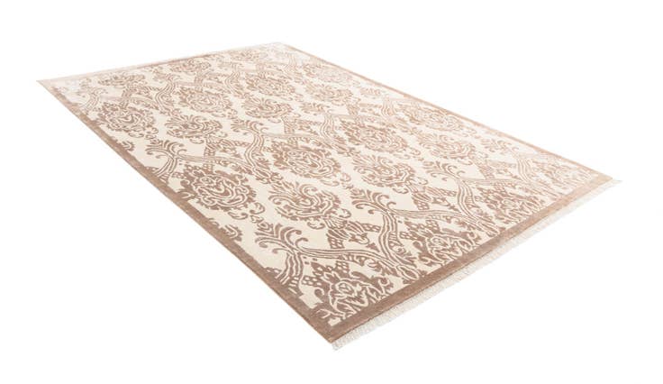 Detail image of 6' 8 x 9' 11 Hand Knotted Darya Wool Rug