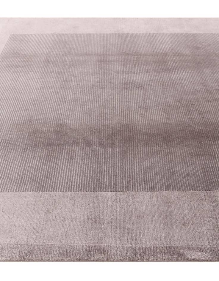 Detail image of 6' 8 x 9' 10  Hand Knotted Darya Wool Rug