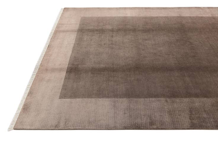 Detail image of 6' 8 x 9' 11 Hand Knotted Darya Wool Rug