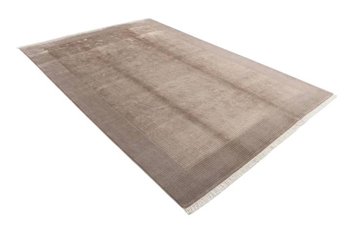Detail image of 6' 7 x 9' 10 Hand Knotted Darya Wool Rug