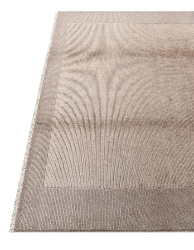 Detail image of 6' 7 x 9' 10  Hand Knotted Darya Wool Rug