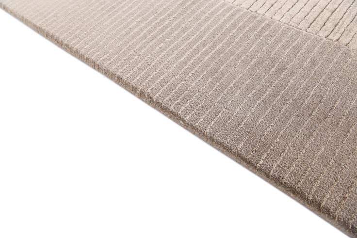 Detail image of 6' 7 x 9' 10 Hand Knotted Darya Wool Rug