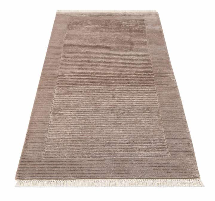 2' 7 x 5' Hand Knotted Darya Wool Rug