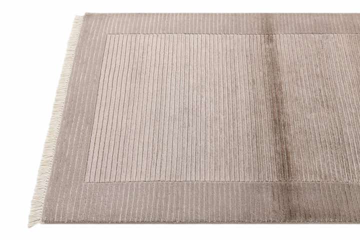 2' 7 x 5' Hand Knotted Darya Wool Rug