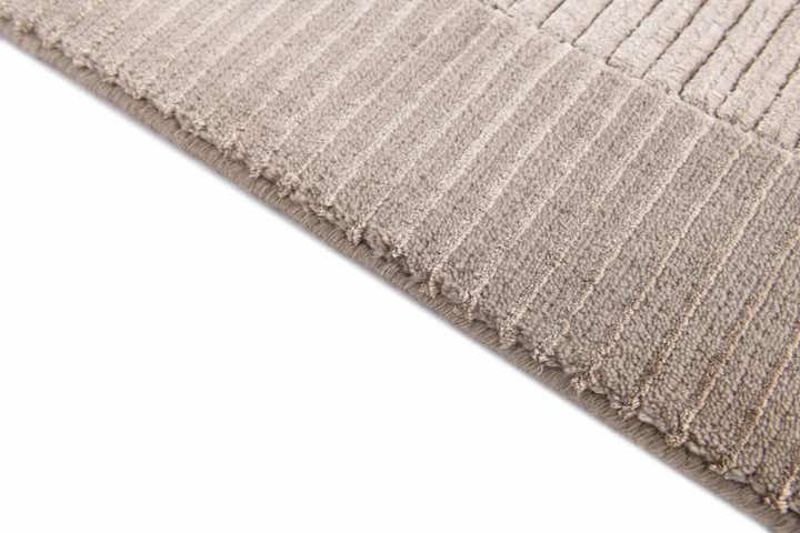 2' 7 x 5' Hand Knotted Darya Wool Rug