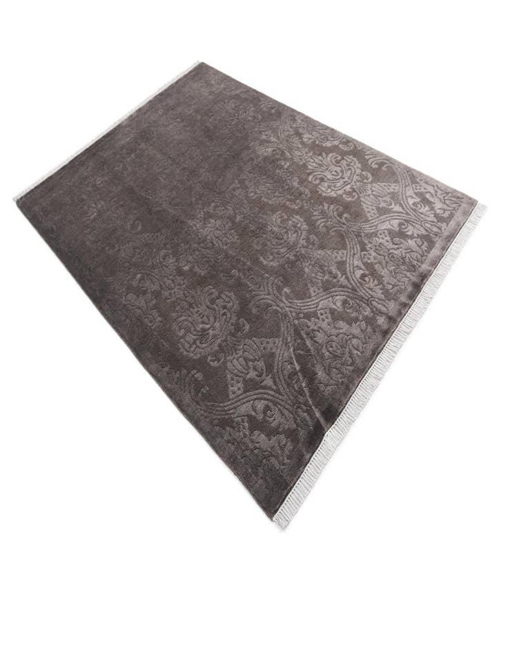 Detail image of 5' 7 x 8' Darya Rug