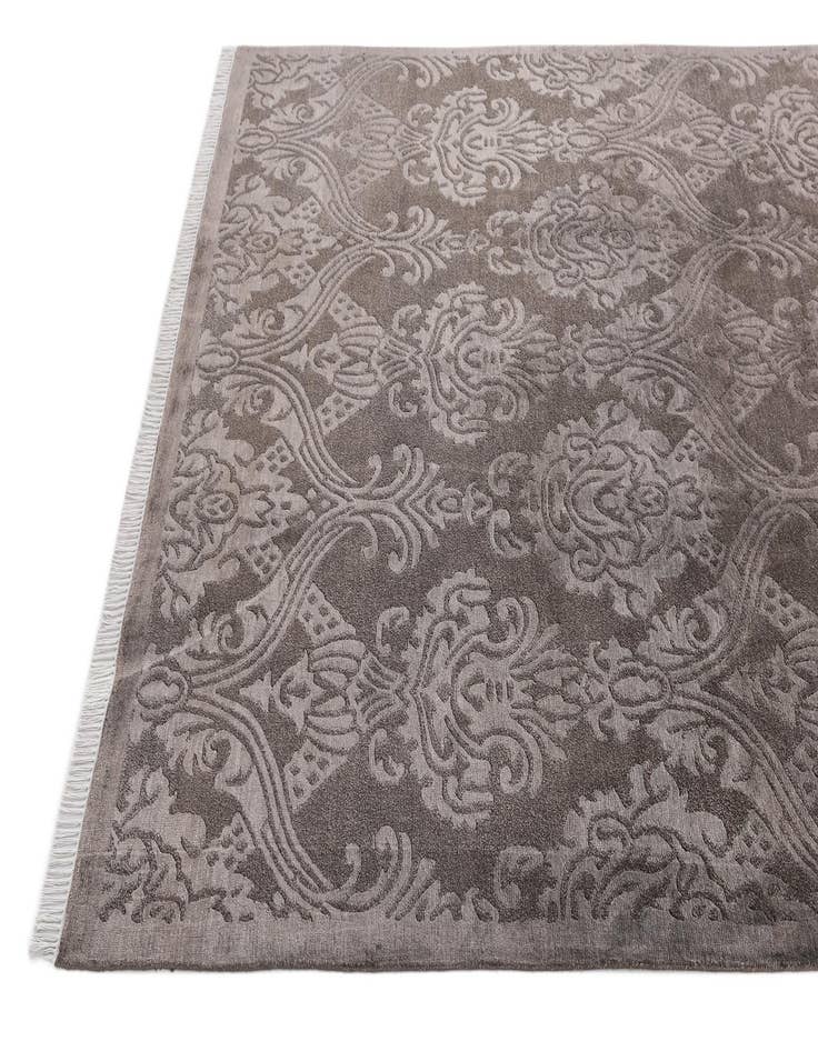 Detail image of 5' 7 x 8' Darya Rug