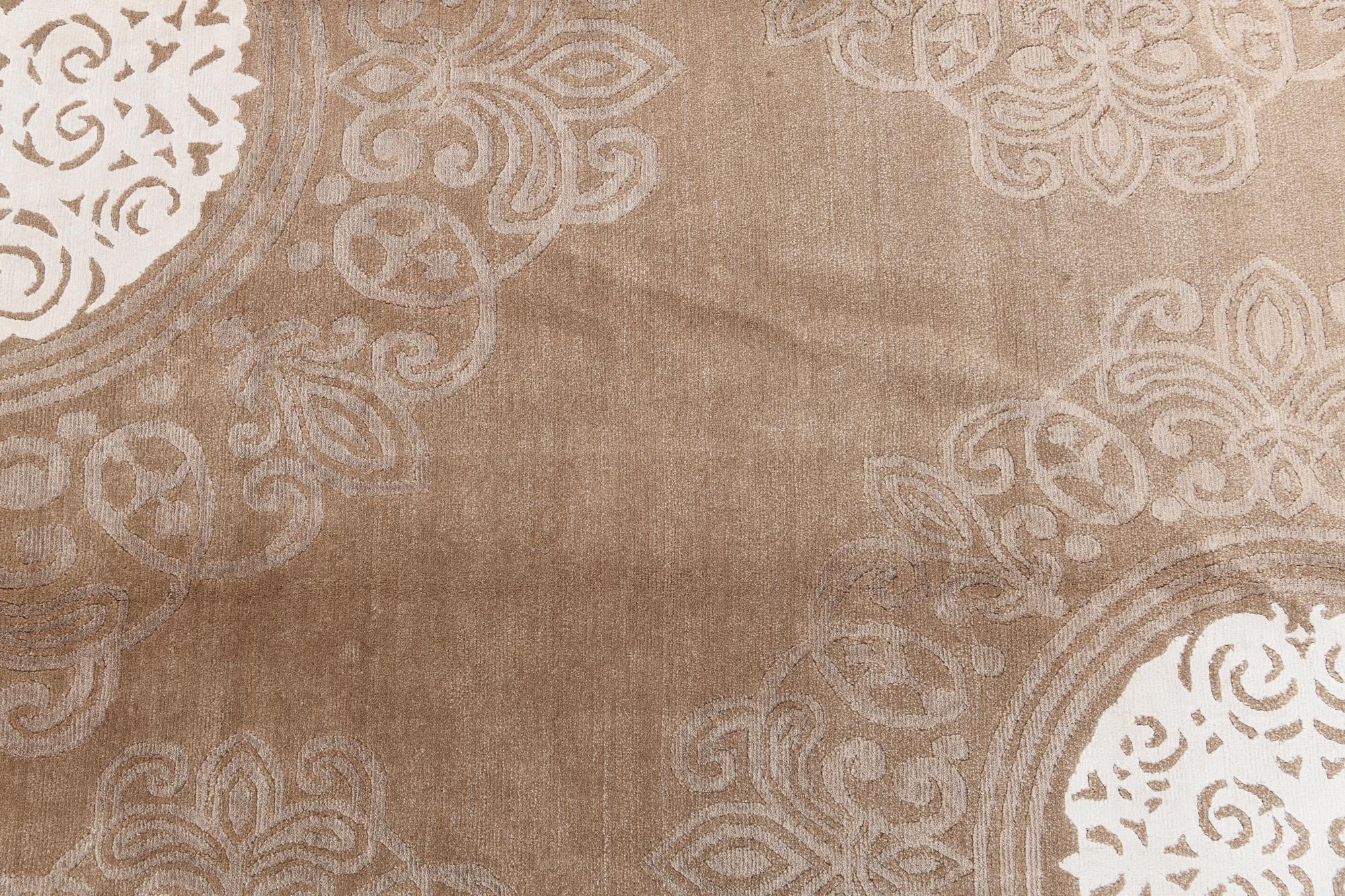 5' 9 x 8' Hand Knotted Darya Wool Rug