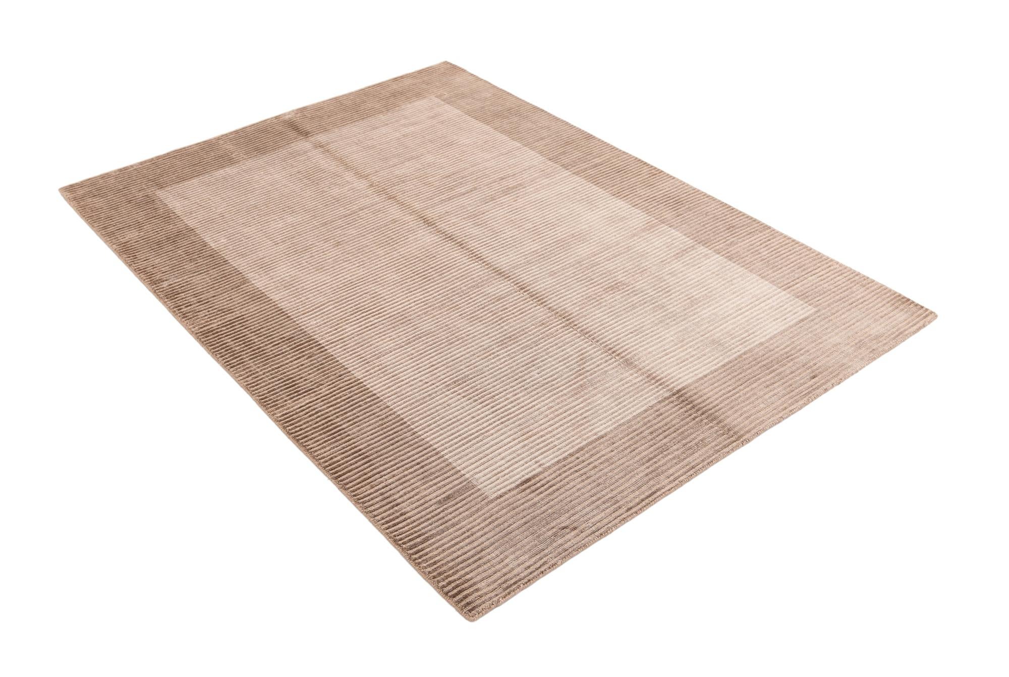 4' x 5' 9 Darya Rug