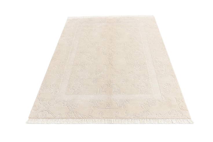 Detail image of 4' 4 x 6' 3 Darya Rug