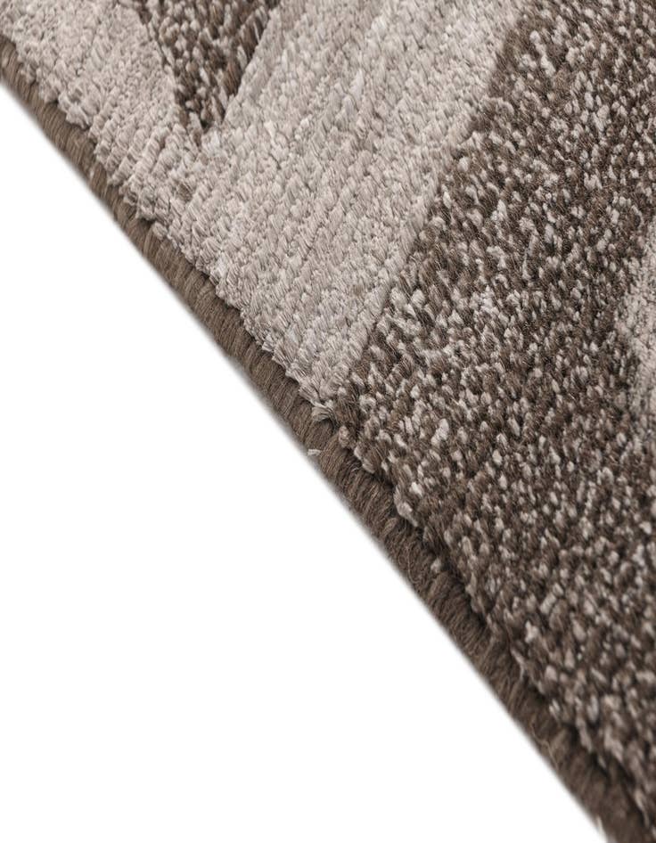 Detail image of 3' 11 x 6' Darya Rug