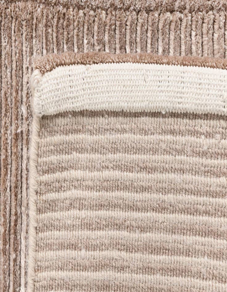 Detail image of 3' 11 x 6' 1 Darya Rug