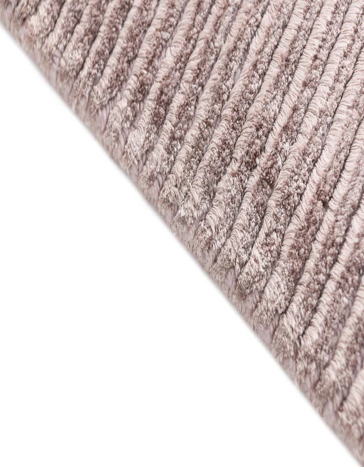 Detail image of 4' x 5' 9 Darya Rug