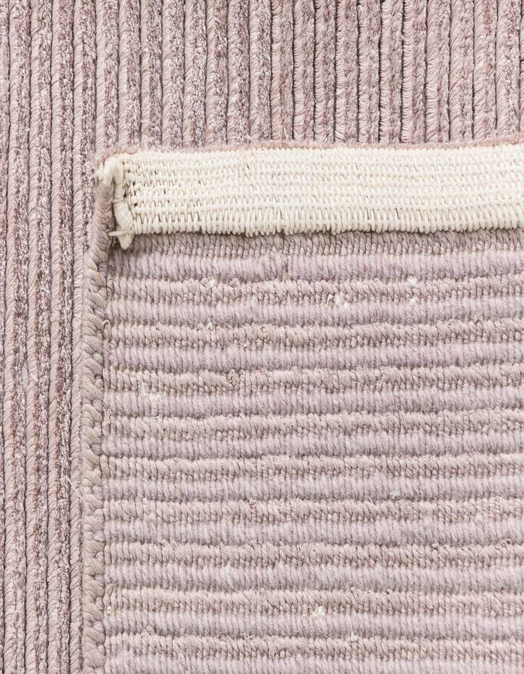 Detail image of 4' x 5' 9 Darya Rug