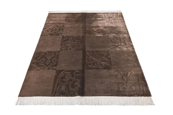 Detail image of 4' 1 x 6' Darya Rug