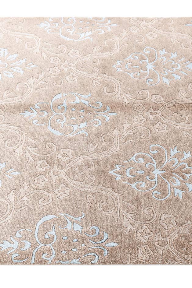Detail image of 4' 3 x 6' 4 Darya Rug