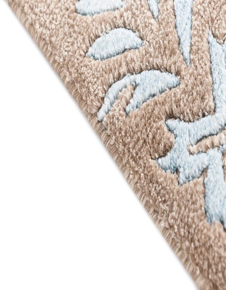 Detail image of 4' 3 x 6' 4 Darya Rug