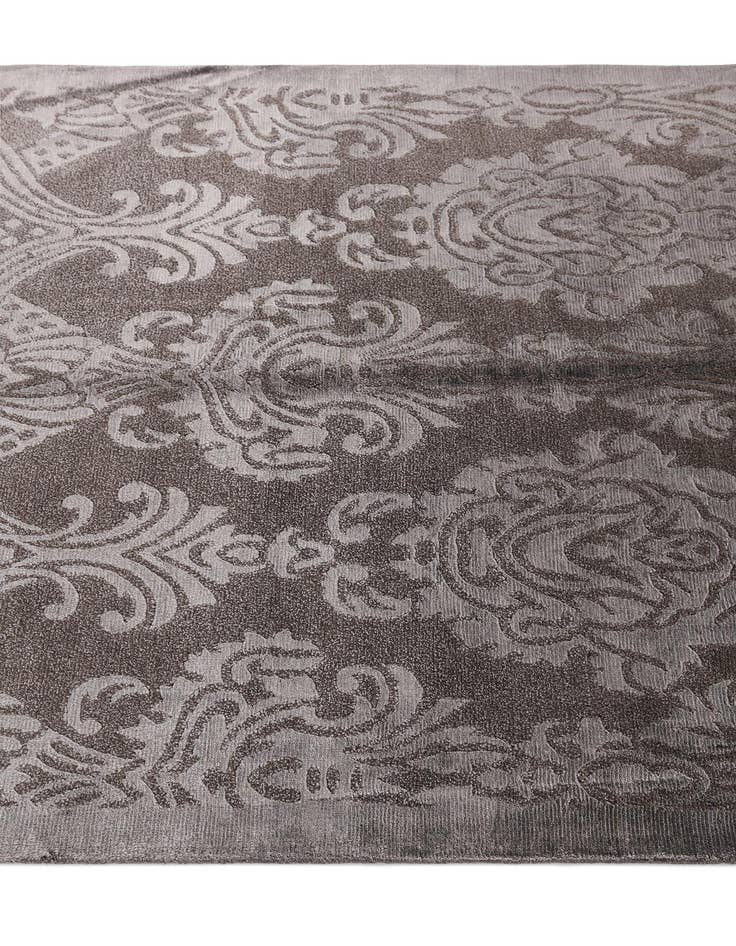 Detail image of 4' 1 x 6' Darya Rug