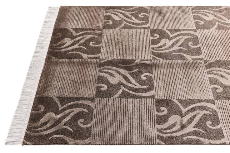 Detail image of 3' 11 x 6' Darya Rug