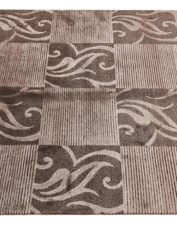 Detail image of 3' 11 x 6' Darya Rug