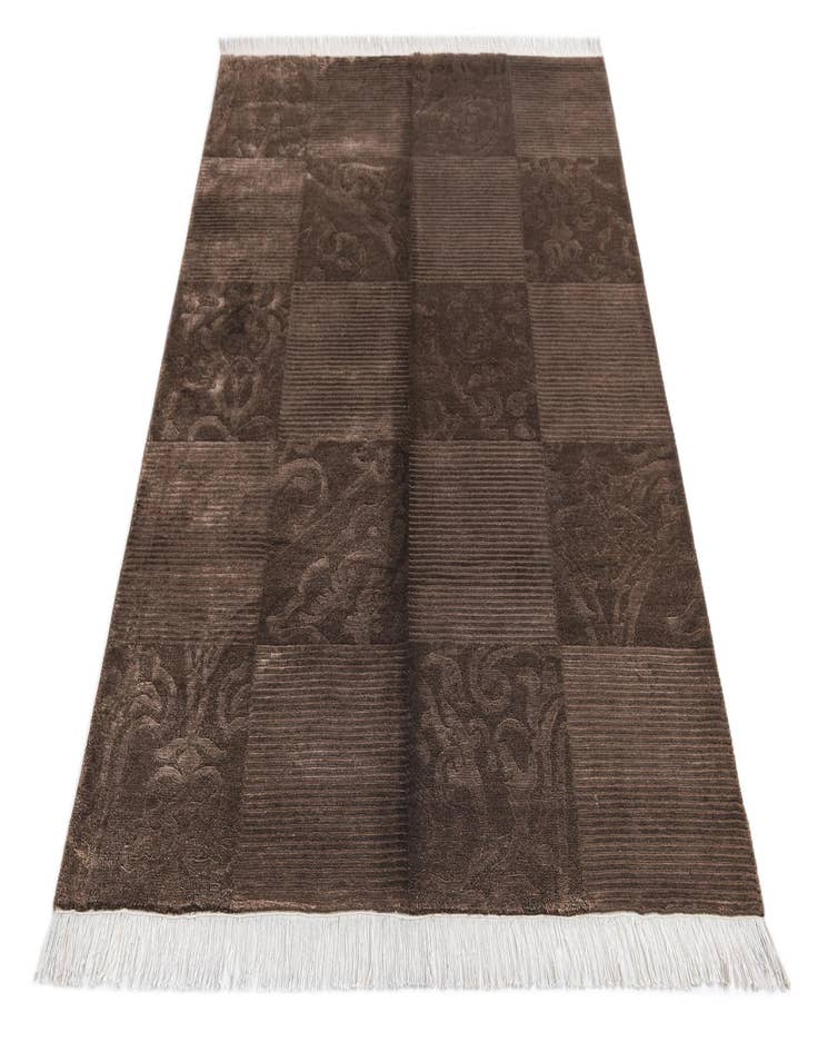 Detail image of 4' 1 x 6' Darya Rug