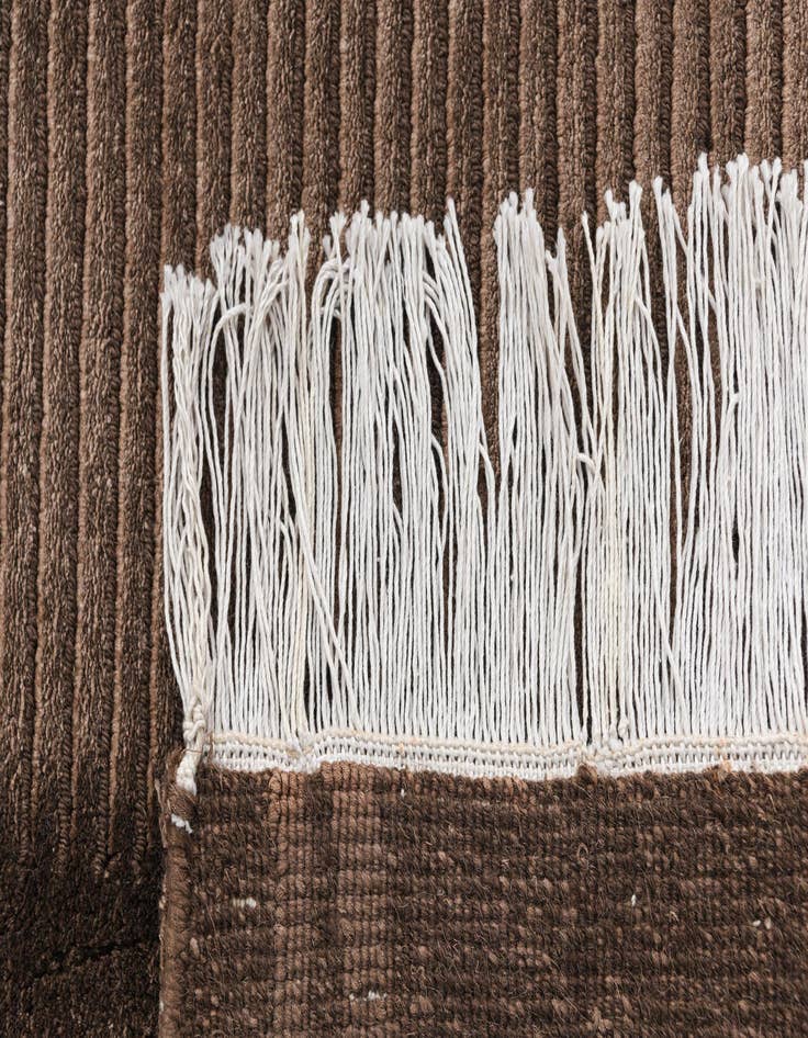 Detail image of 4' 1 x 6' Darya Rug