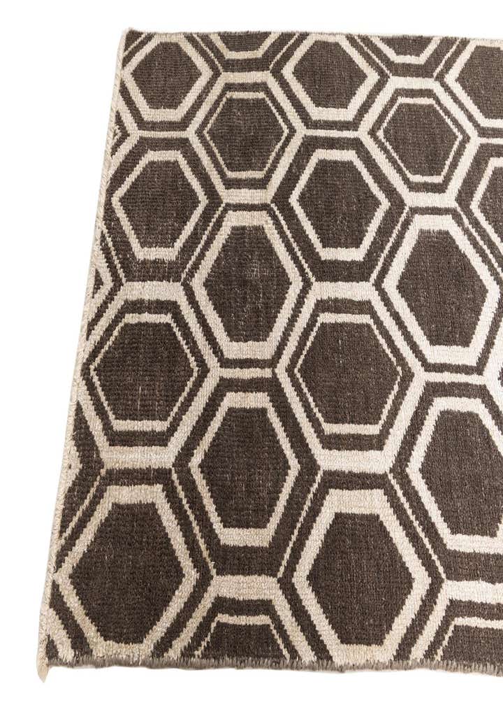 3' 6 x 6' Hand Knotted Darya Rug
