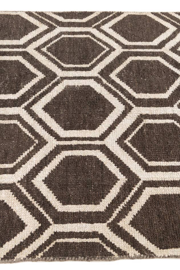 Detail image of 3' 6 x 6' Hand Knotted Darya Rug