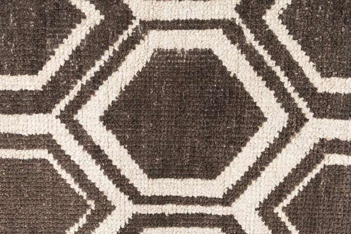 3' 6 x 6' Hand Knotted Darya Rug