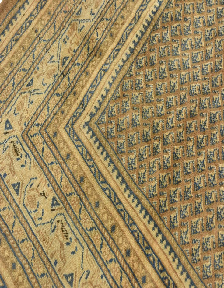 Detail image of 9' x 13' Hand Knotted Farahan Persian Wool Rug