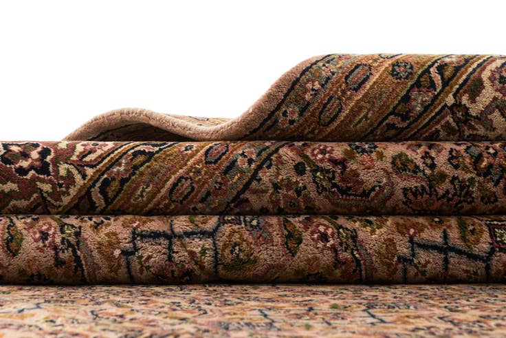 Detail image of 8' 1 x 11' 5 Hand Knotted Farahan Wool Rug