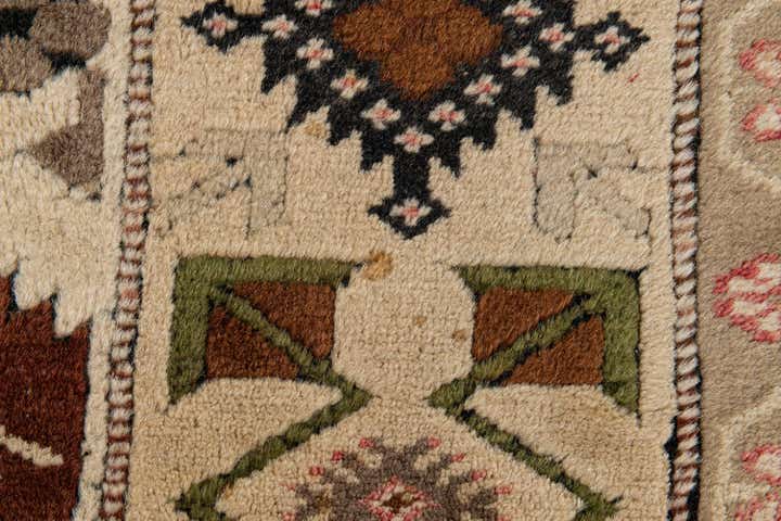3' 5 x 6' 8 Hand Knotted Fars Wool Rug