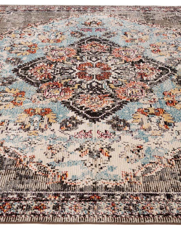Detail image of 5' 4 x 7' 4 Fleur Rug