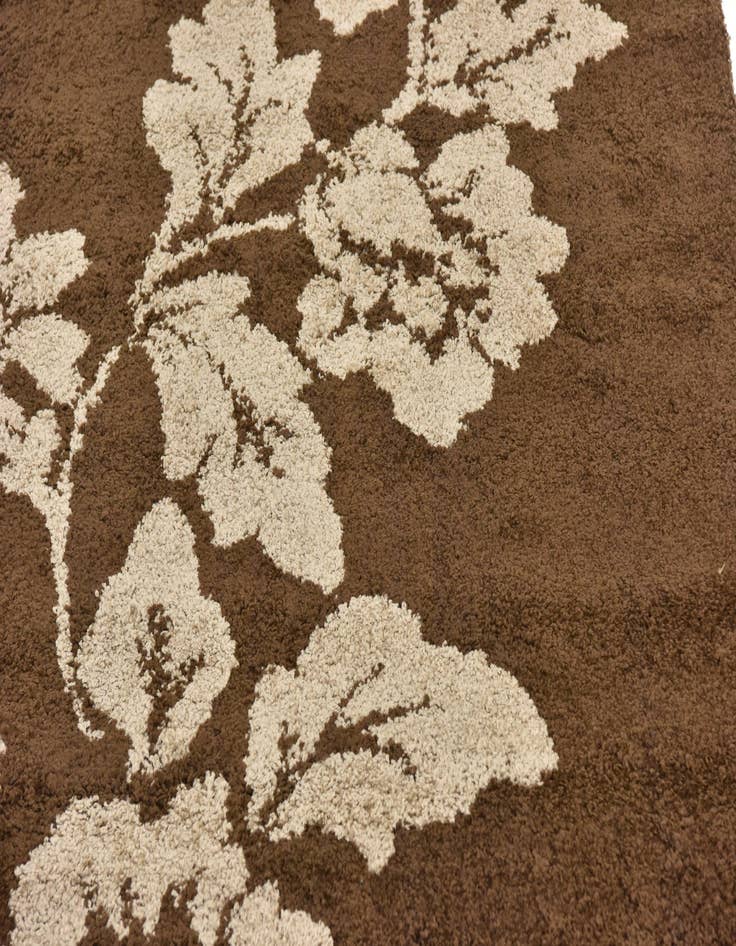 Detail image of 4' x 5' 7 Frieze Rug