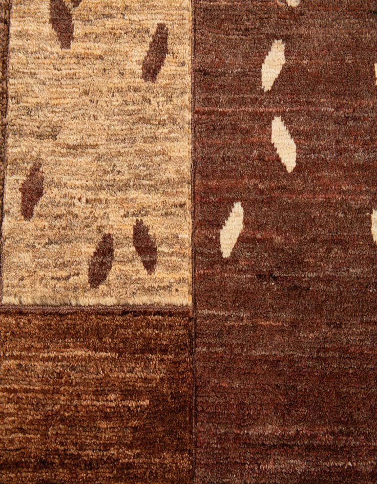 Detail image of 5' 1 x 6' 5  Hand Knotted Gabbeh Wool Rug