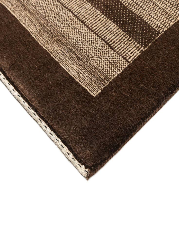 Detail image of 4' 10 x 6' 10 Gabbeh Rug