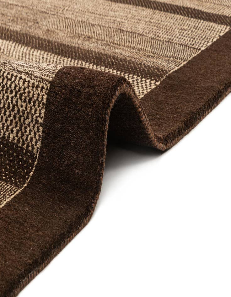 Detail image of 4' 10 x 6' 10 Gabbeh Rug