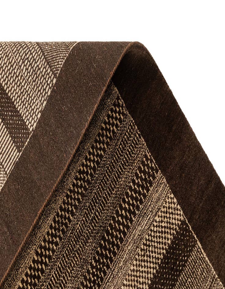 Detail image of 4' 10 x 6' 10 Gabbeh Rug