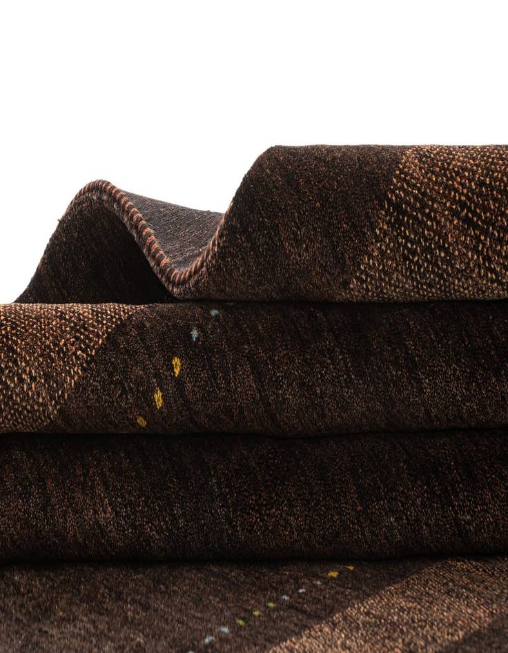 Detail image of 5' x 6' 6 Gabbeh Rug