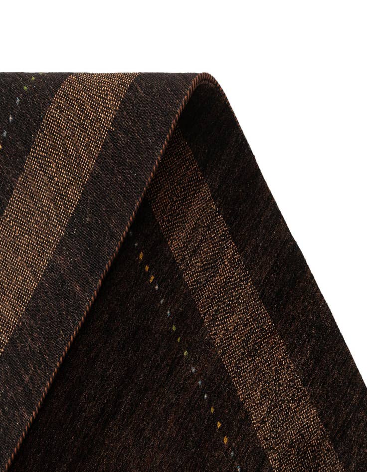 Detail image of 5' x 6' 6 Gabbeh Rug