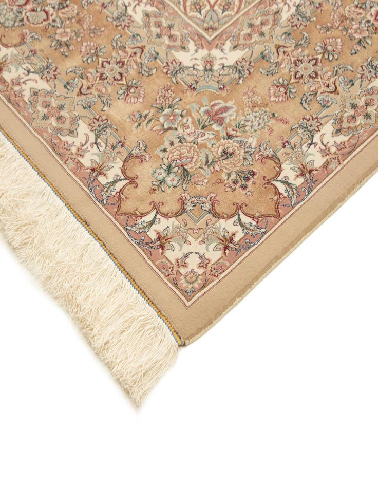 Detail image of 6' 6 x 9' 8 Ghom Design Rug