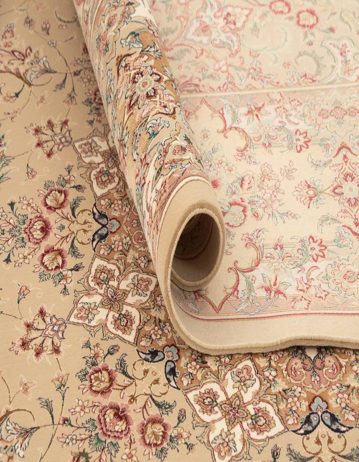 Detail image of 6' 6 x 9' 8 Ghom Design Rug